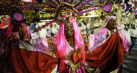 La Nuit du Carnaval de Samba 2019: Une Explosion de Rythme et une Réaffirmation Identitaire pour le Brésil Contemporain