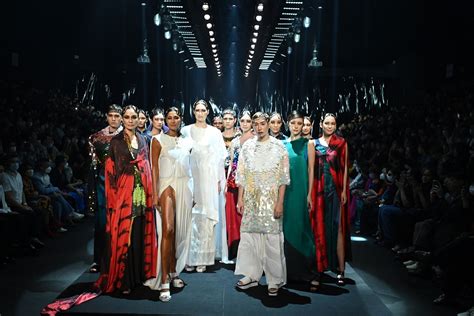 Le Bangkok Fashion Week : une plateforme dynamique pour la créativité thaïlandaise et l'émergence de Luedee Kongmongkol