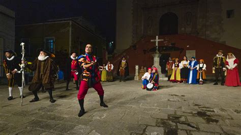 Le Festival Internacional Cervantino: Une célébration vibrante de l'héritage culturel mexicain et une plateforme pour Xavier López Ancona